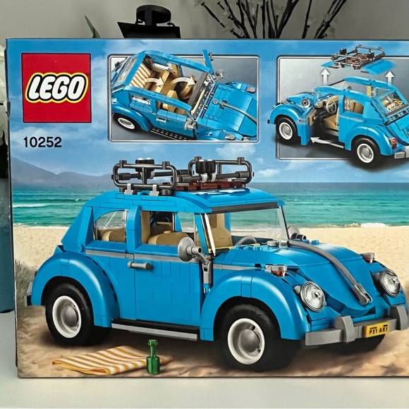 Lego Creator Expert Volkswagen Beetle 10252 Retired - Picture 6 of 12